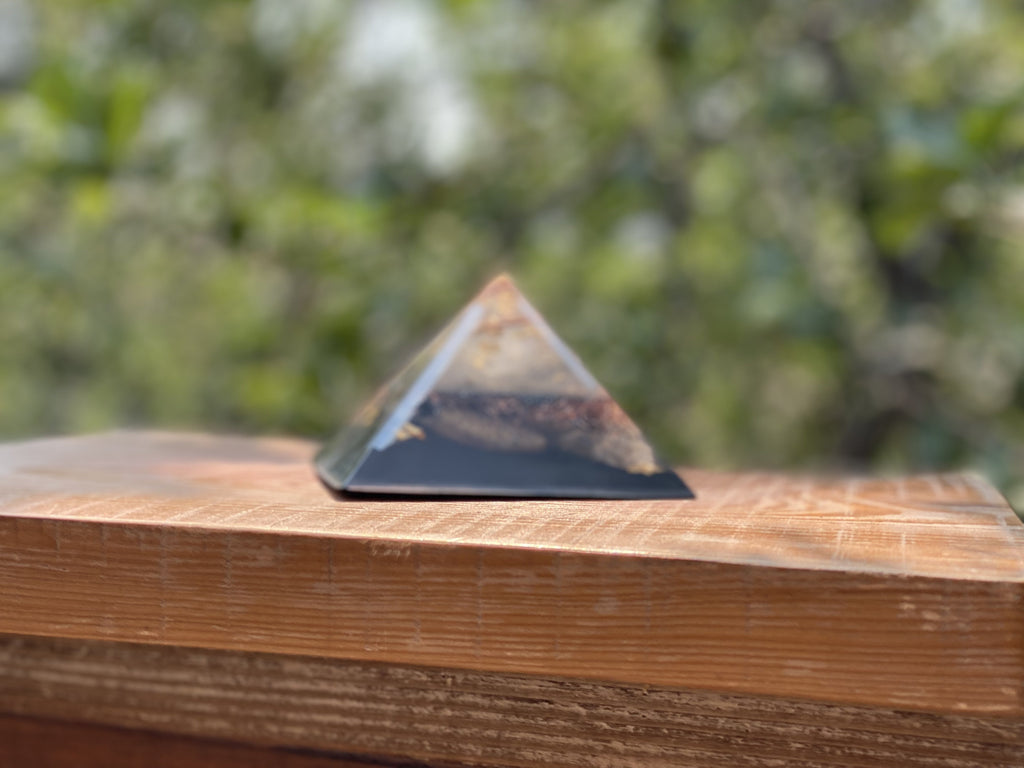 Nefertiti Medium Pyramid - OrAgonite